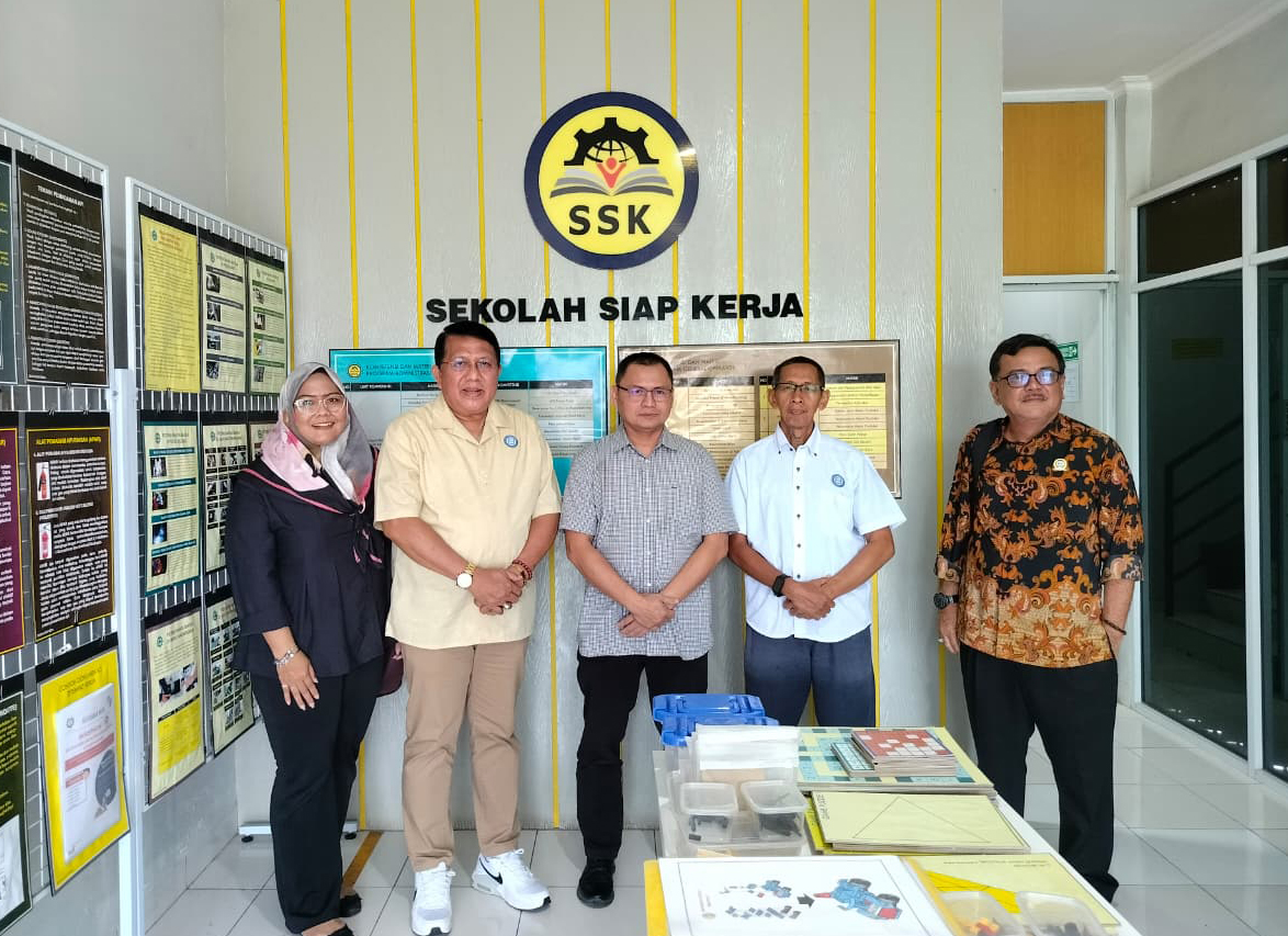 Kunjungan Kerja ke Kantor Sekolah Siap Kerja (SSK)